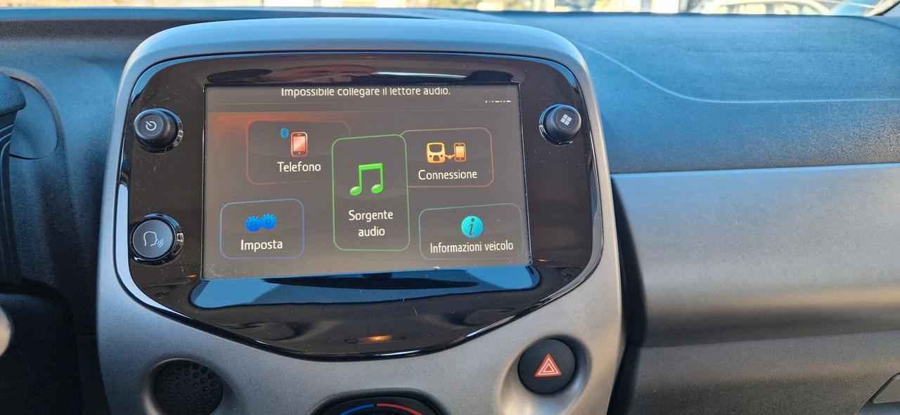 Toyota Aygo Connect 1.0 VVT-i 72 CV 5 porte