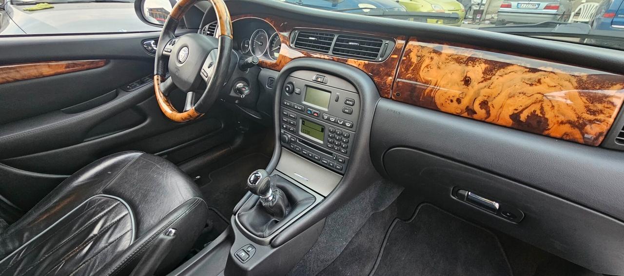 Jaguar X-Type 2.2D EXECUTIVE