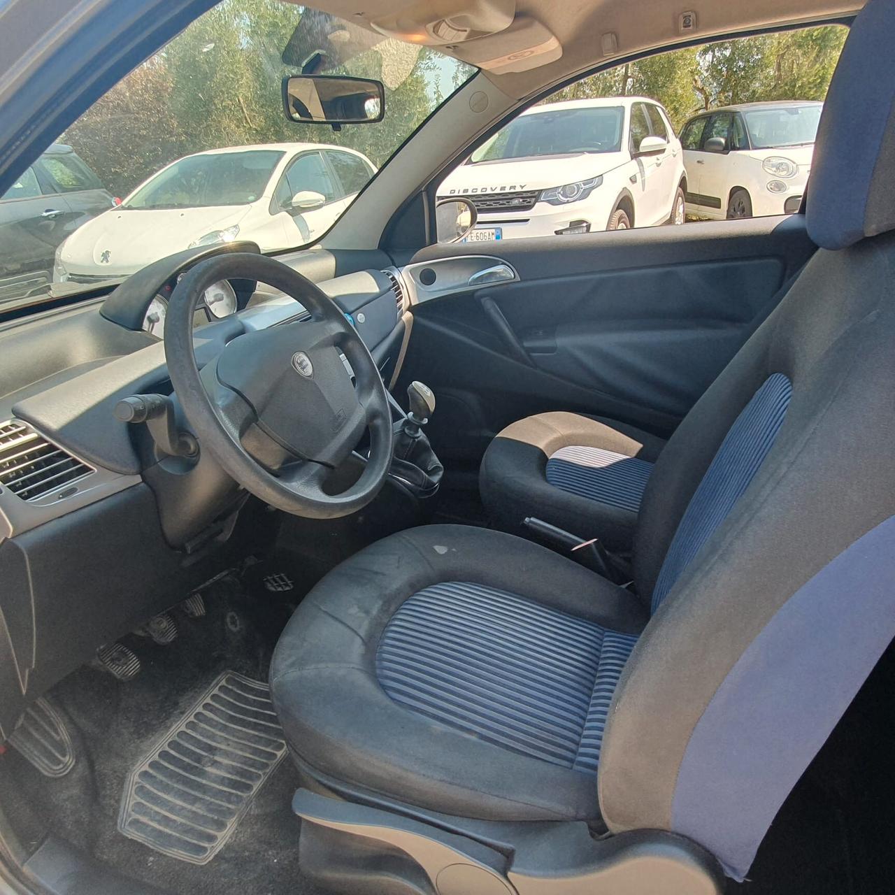 Lancia Ypsilon 1.2 COMMERCIANTI DEL SETTORE