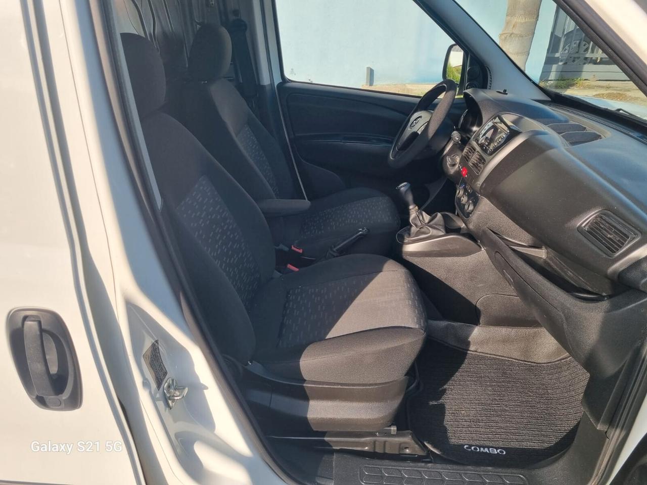 Opel Combo 1.3 CDTi 95CV maxi con allestimento