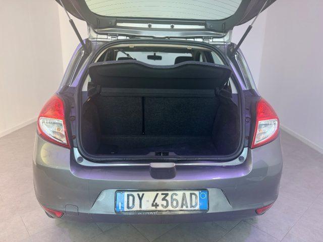 RENAULT Clio 1.2 16V 5 porte LuxeRY