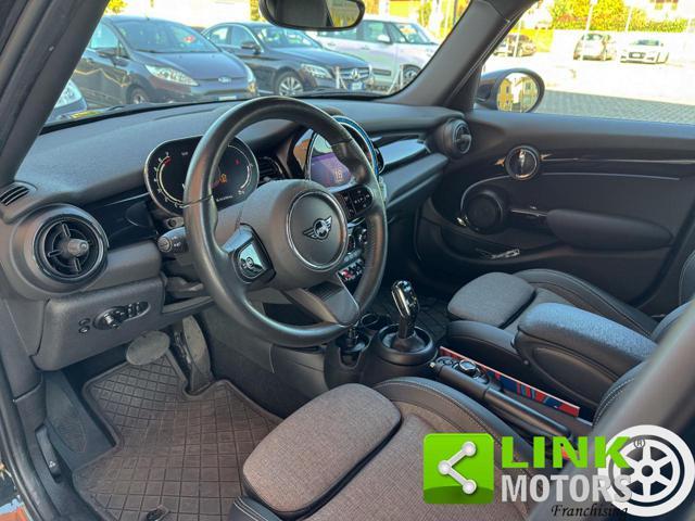 MINI Cooper 1.5 Cooper Classic Piano Black exterior