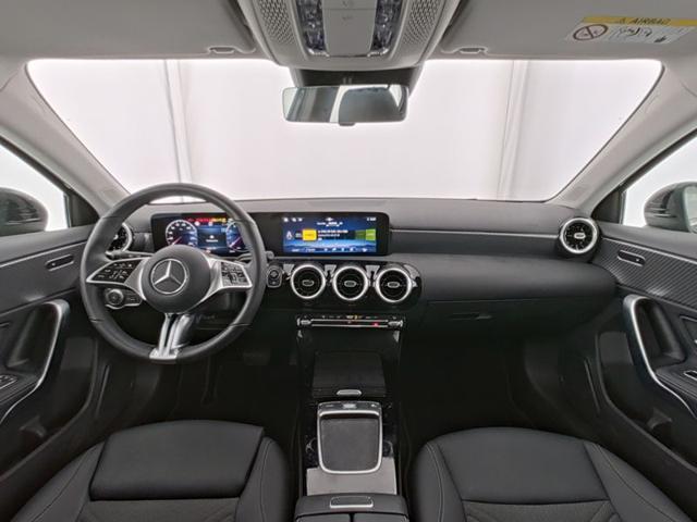 MERCEDES-BENZ A 180 Automatic Progressive Advanced