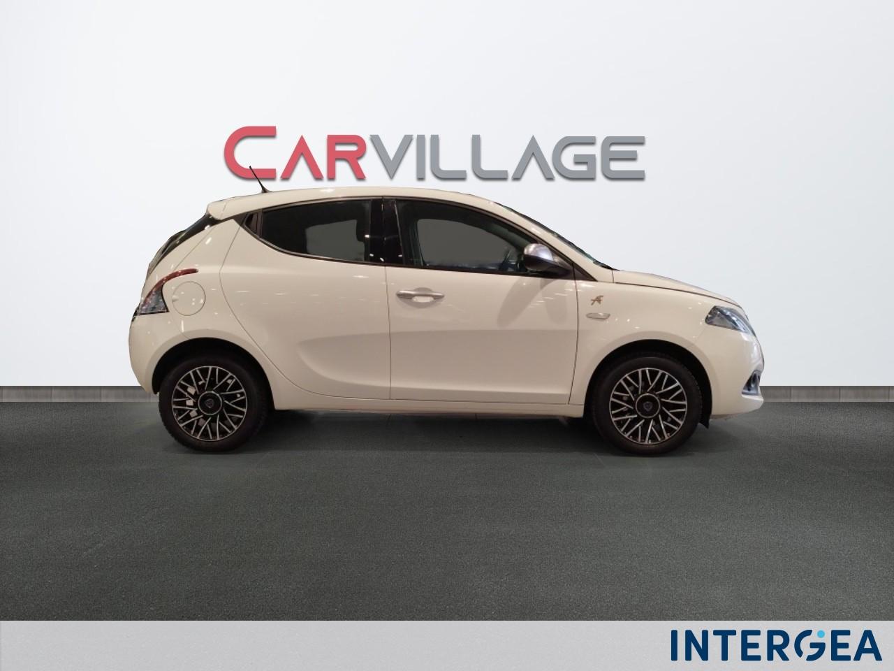 LANCIA Ypsilon 1.0 firefly hybrid Alberta Ferretti s&s 70cv