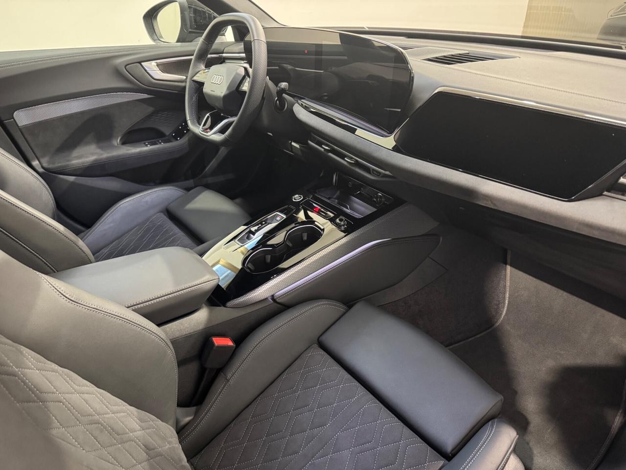 Audi A5 Avant TDI 150 kW mHEV+ S tronic quattro Line edition FULL!!