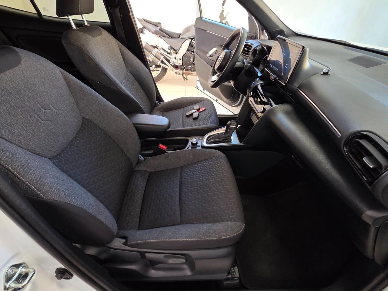 Toyota Yaris Cross 1.5 Hybrid 5p. E-CVT AWD-i Lounge