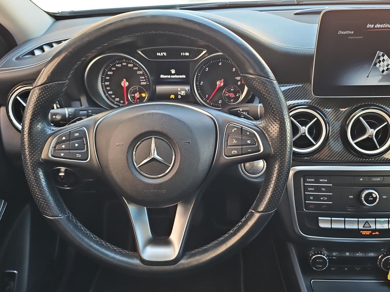 Mercedes-benz GLA 200 d Automatic Premium AMG FULL