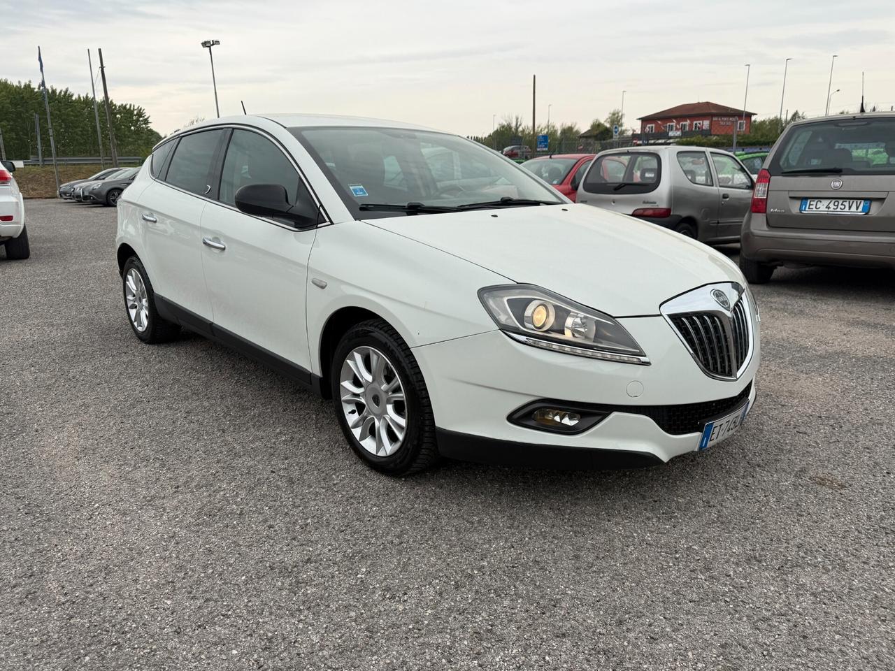 Lancia Delta 1.6 MJT DPF Gold