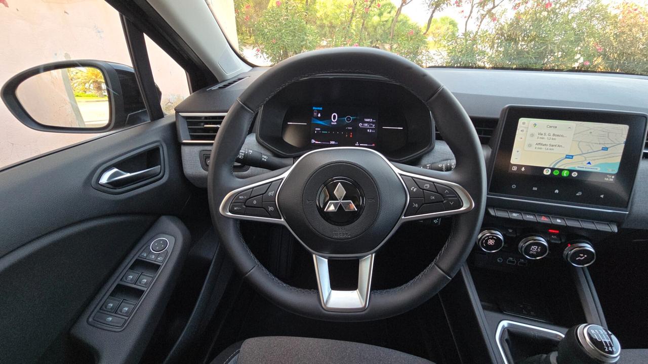 Mitsubishi Colt 1.0L turbo 90 CV Invite