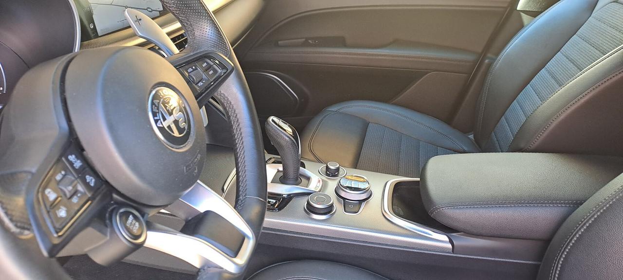 Alfa Romeo Stelvio 2.2 Turbodiesel 190 CV AT8 Q4 Sprint - KM. 92.000 TAGLIANDATO!