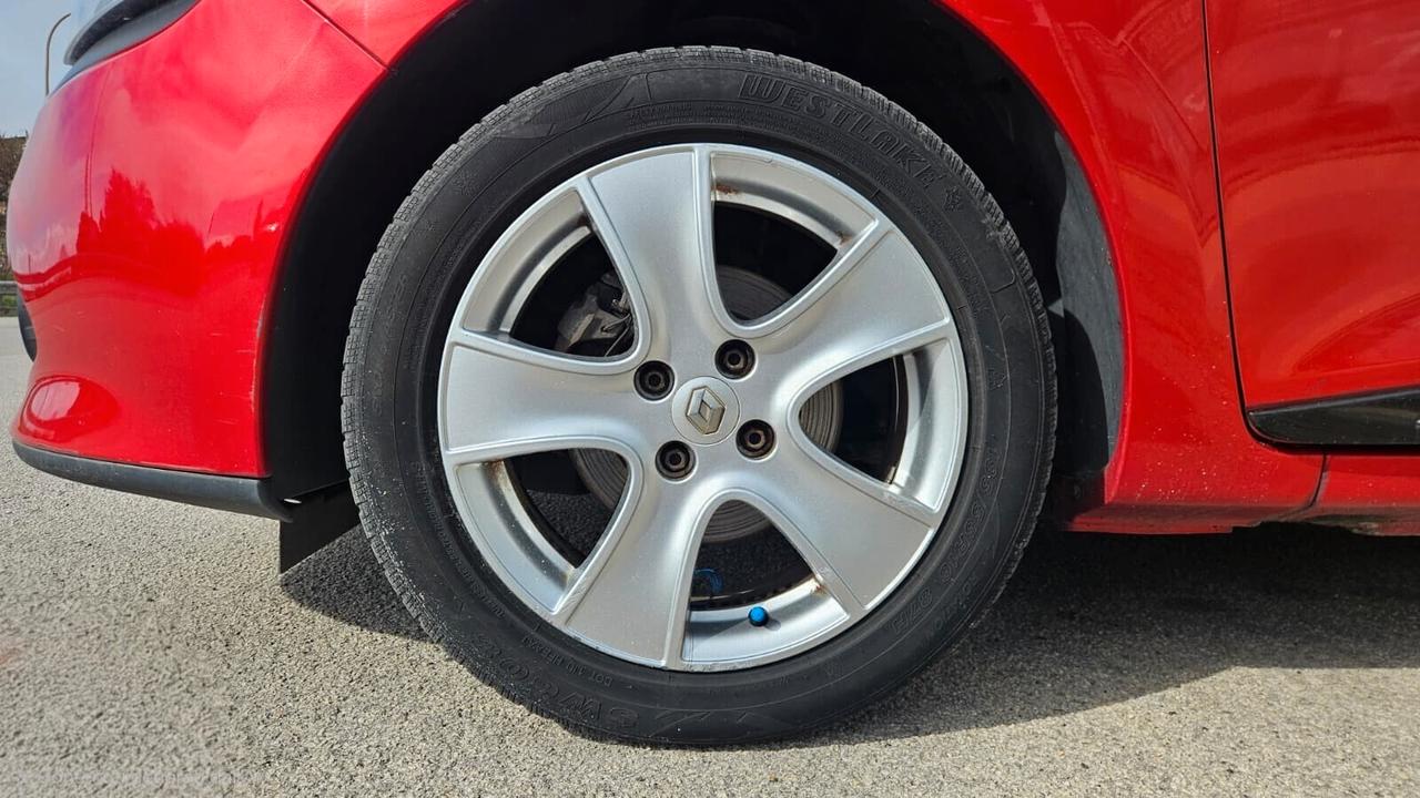 Renault Clio 1.5 dCi Costume National