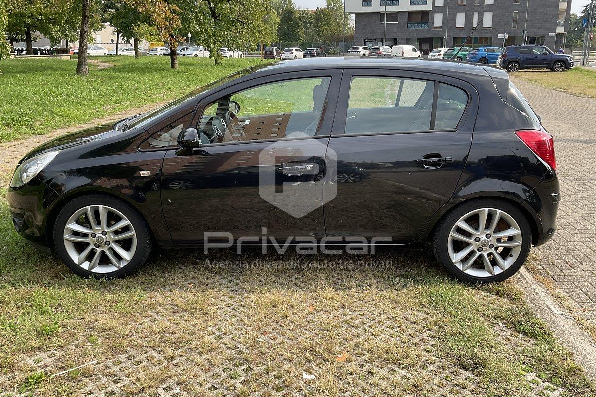 OPEL Corsa 1.4 16V 5 porte Cosmo