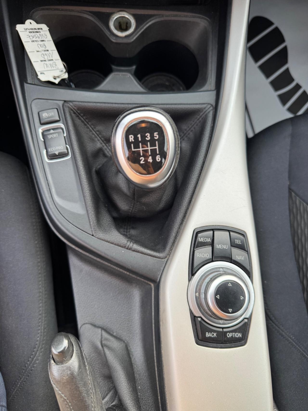 Bmw 116 116d 5p. Unique