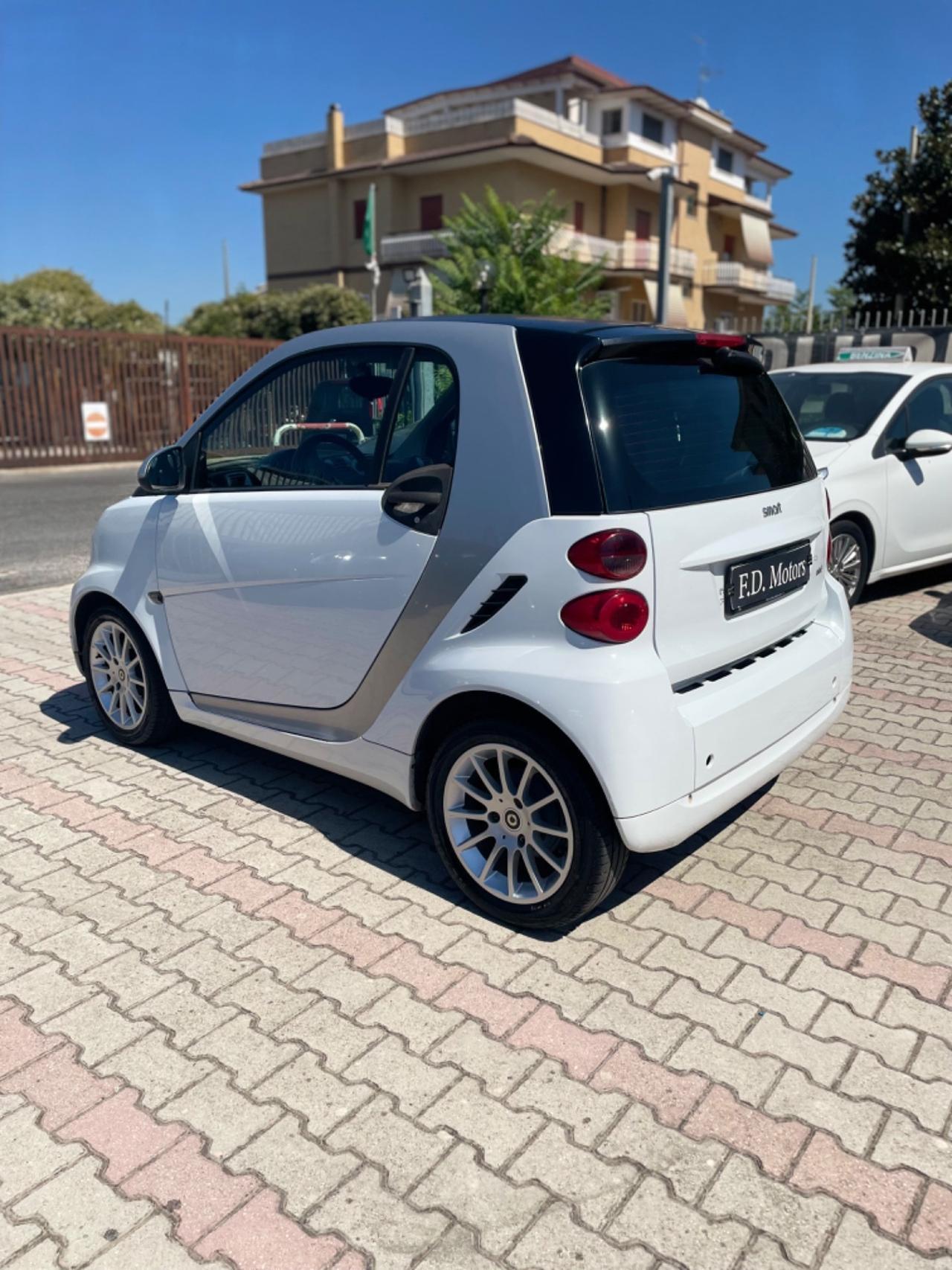 Smart ForTwo 1000 52 kW MHD coupé passion