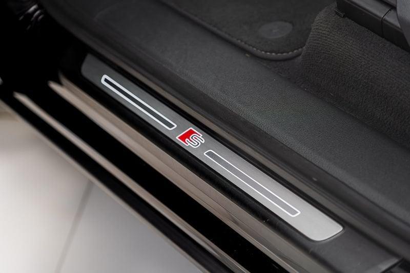 Audi Q7 AUDI Q7 S- LINE *7 POSTI*