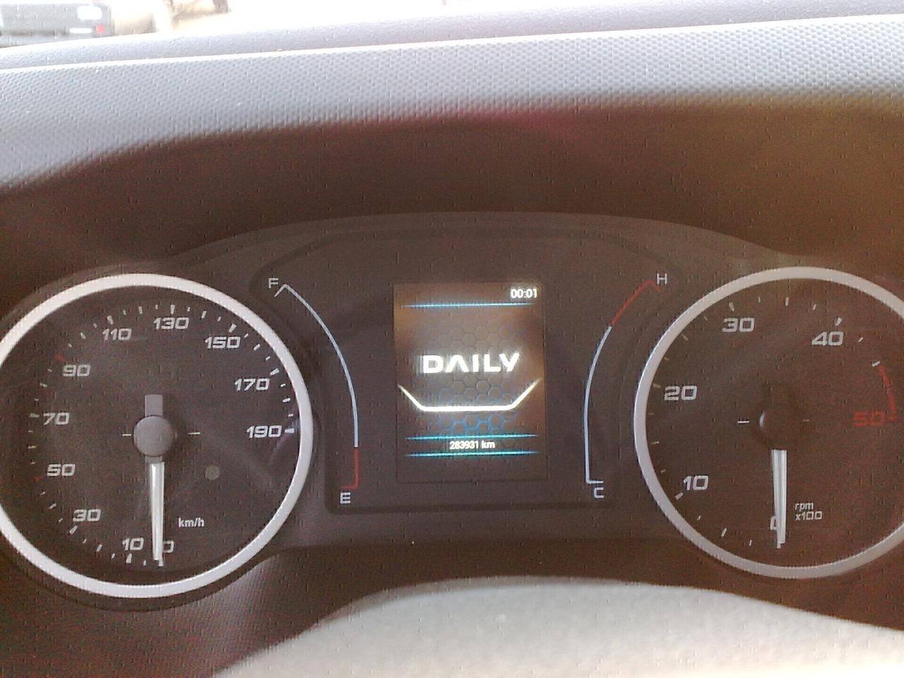 Iveco Daily 35s14 2.3hpt Furgone di serie - 2021