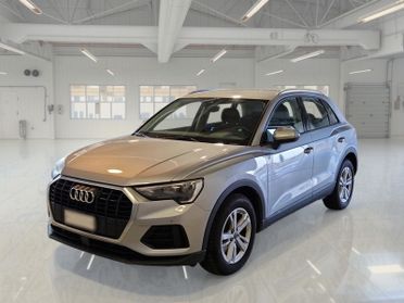 AUDI Q3 35 TFSI S tronic Business