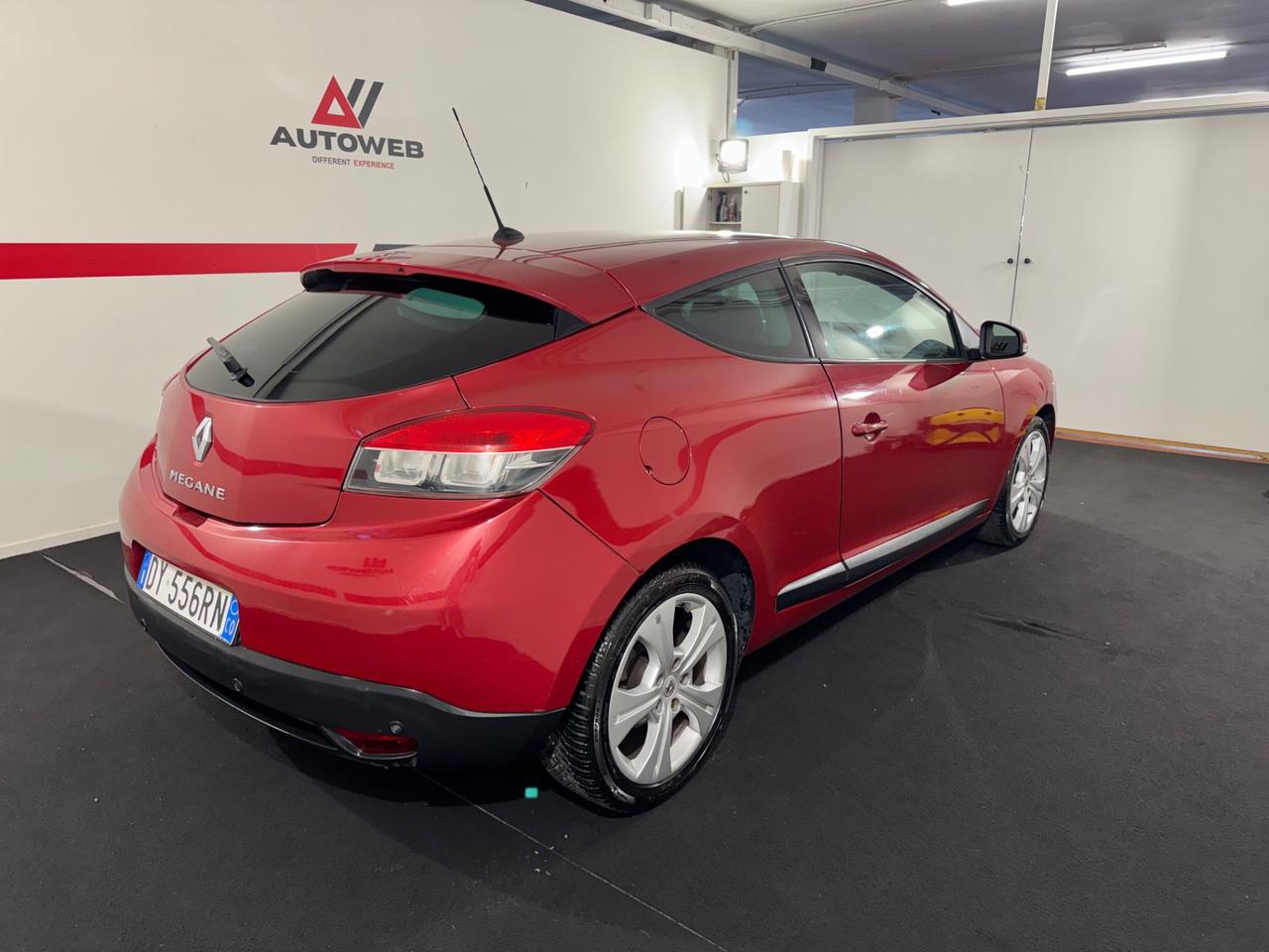 Renault Megane Coupé 1.6 Dynamique NAVI - SENSORI - CRUISE - FARI E TERGI AUTOMATICI