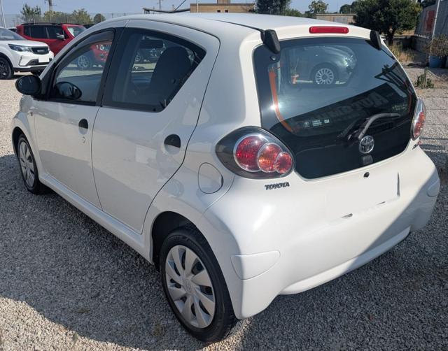 TOYOTA Aygo 1.0 12V VVT-i 5 porte Active Connect - TAGLIANDATA