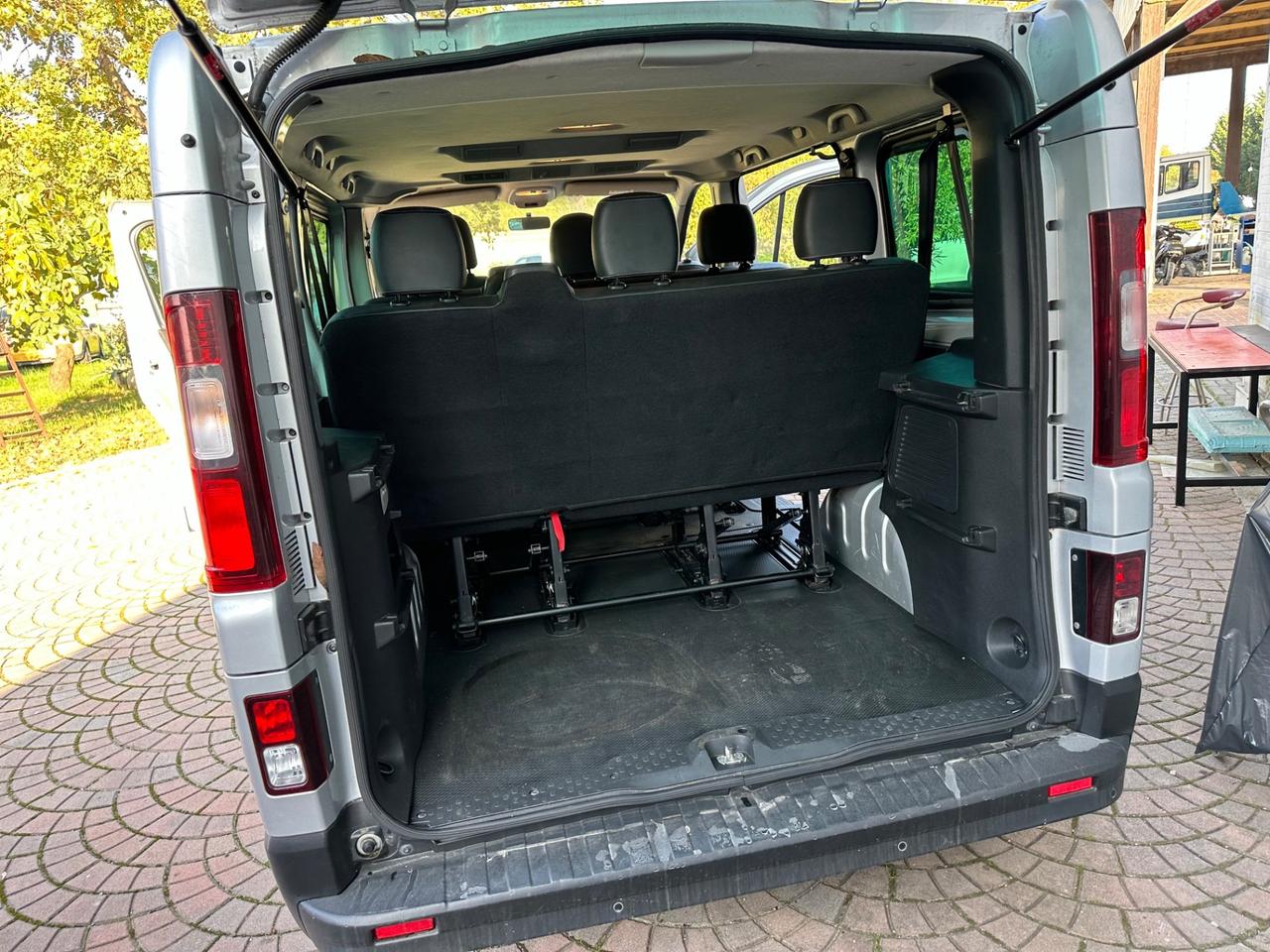 Renault Trafic T29 1.6 dCi 145CV 9 POSTI IVA ESPOSTA BELLISSIMO PERMUTABILE