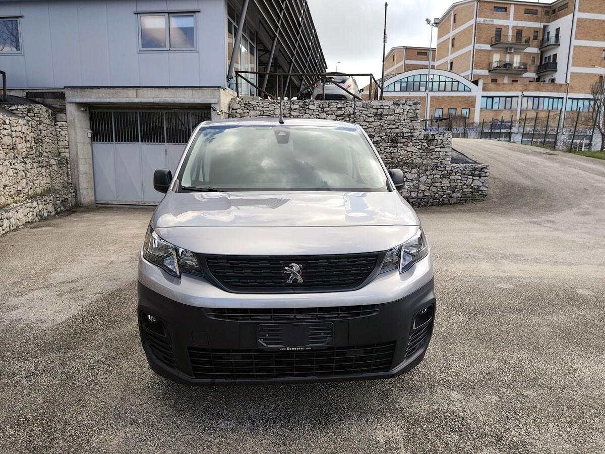 Peugeot Partner BlueHDi 130 L2 Navi, 2 Porte Laterali, Telecamera, FULL OPTIONAL!