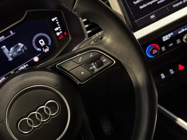 AUDI A1 SPB 30 TFSI S tronic S-LINE Identity Black