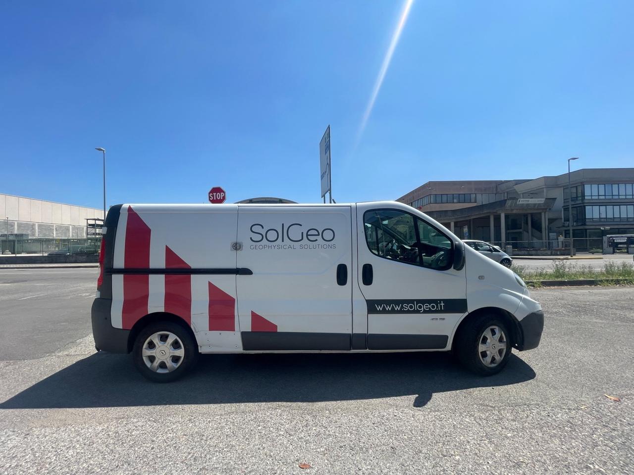 Renault Trafic 2.0 diesel, anno 2014, 220.000 km! Unico proprietario
