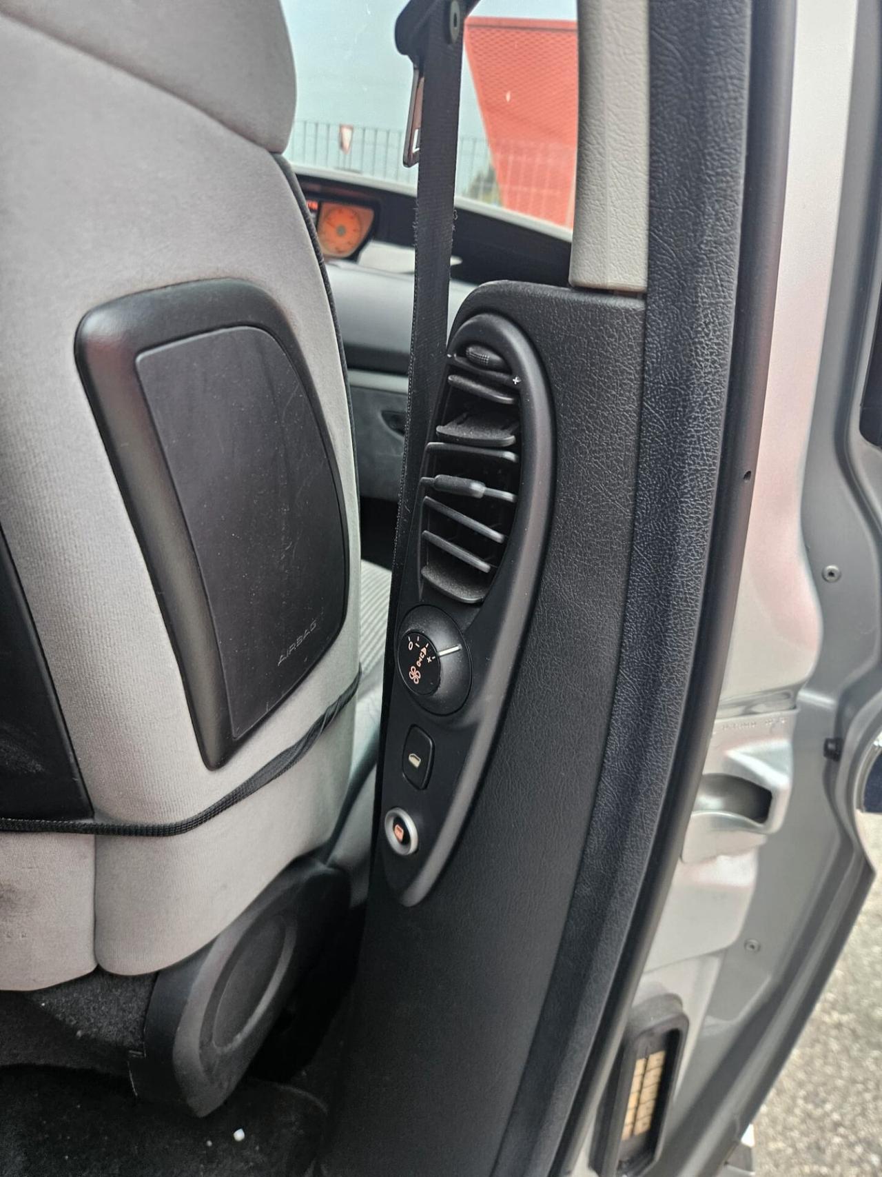 Peugeot 807 2.0 HDi FAP SV