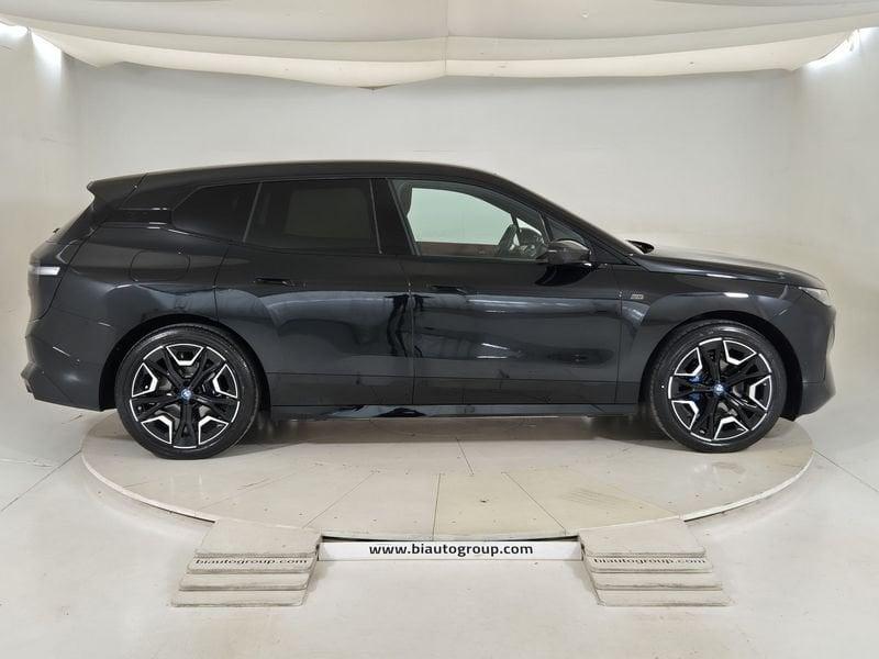 BMW iX BMW i M60