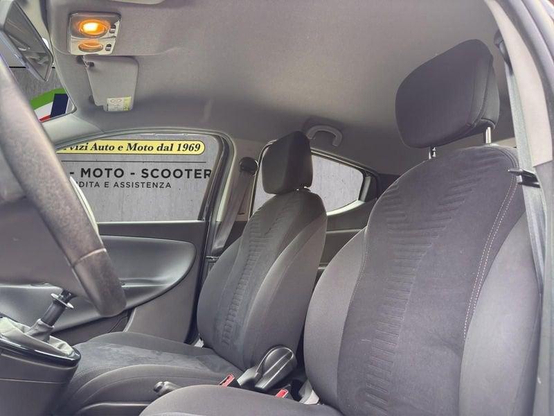 Lancia Ypsilon Ypsilon 5 porte 1.2 69cv Gold