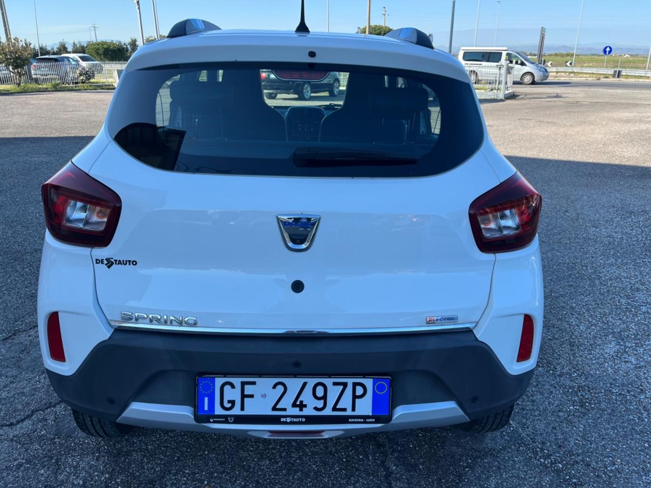 Dacia Spring Comfort Plus Electric 45 km 7.000 pari al nuovo