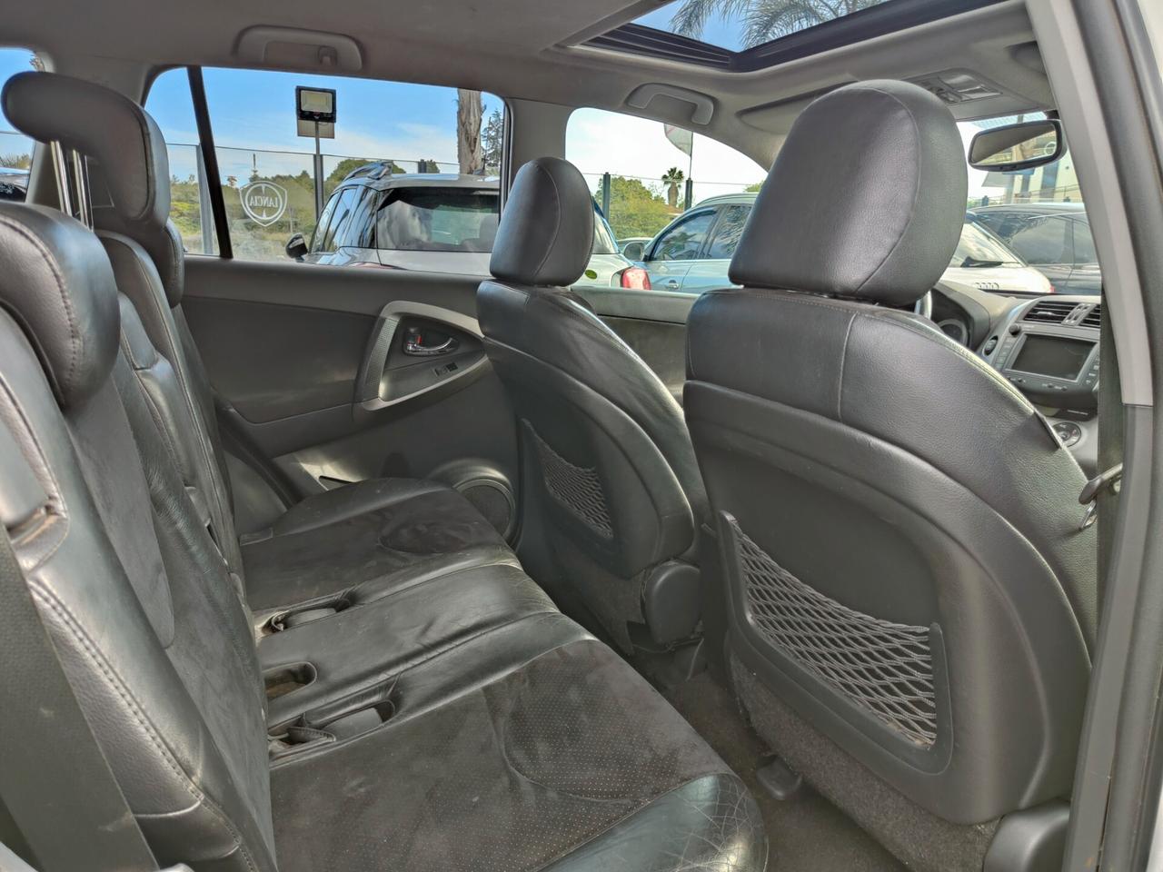 Toyota RAV 4 RAV4 Crossover 2.2 D-Cat 177 CV Executive