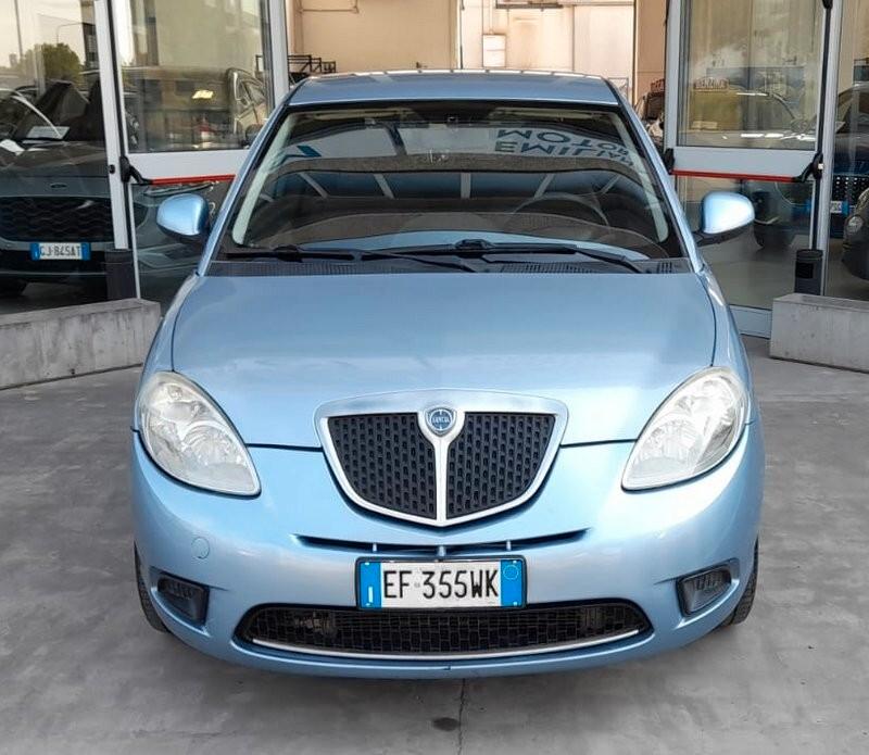 Lancia Ypsilon 1.4 New Oro Ecochic GPL