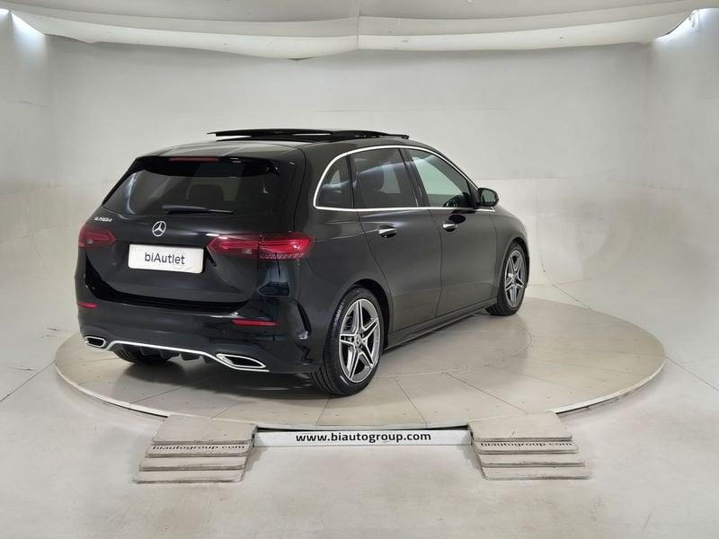 Mercedes-Benz Classe B - W247 2023 B 200 d AMG Line Premium Plus auto