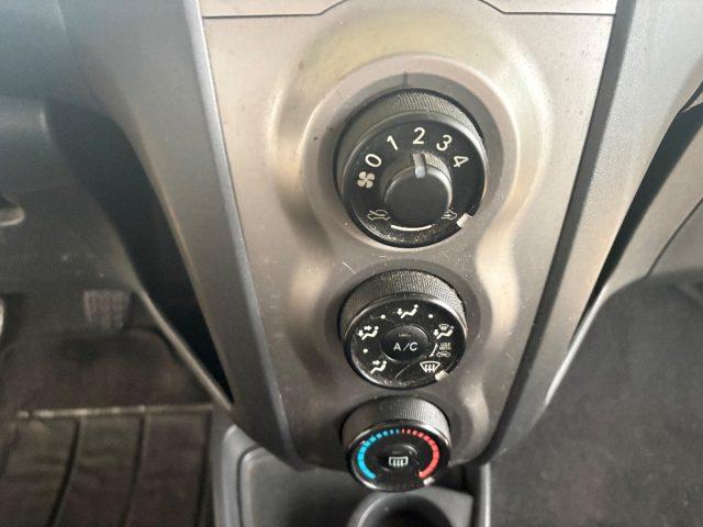 TOYOTA Yaris 1.0 5 porte OK NEIèATENTATI BòUETHOOT