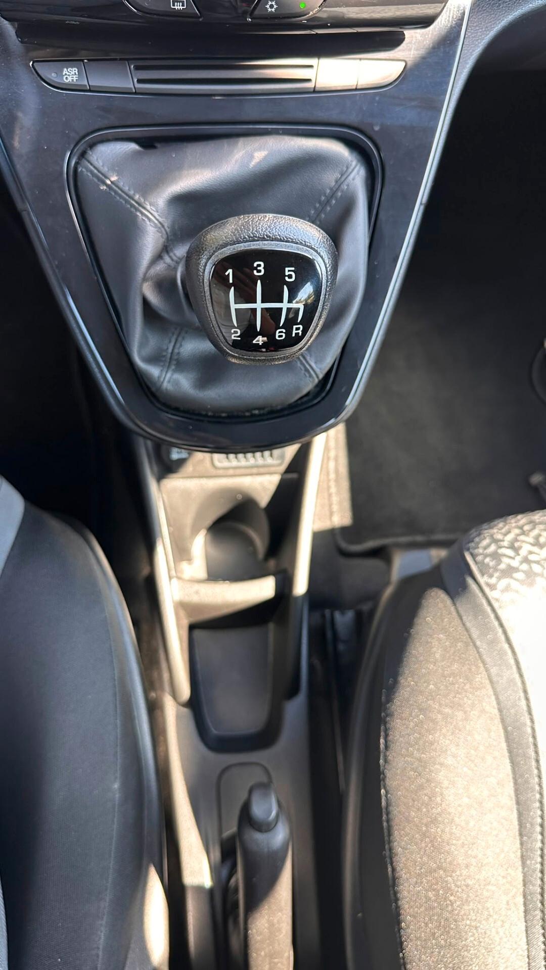 Lancia Ypsilon 1.0 FireFly 5 porte S&S Hybrid Silver 2023 LEGGI TESTO