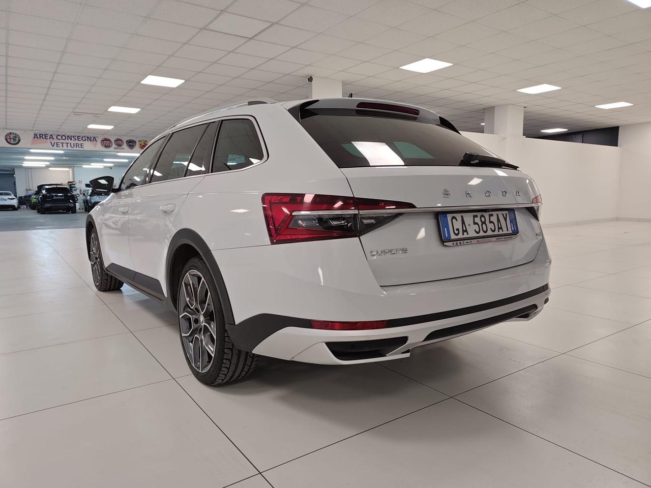 SKODA Superb Wagon 2.0 tdi Scout 4x4 190cv