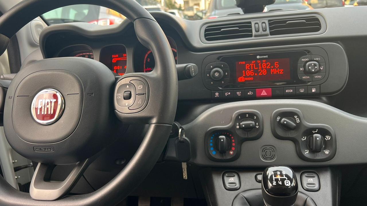 Fiat Panda New 1.2 EasyPower Lounge Com.Vol.Cerchi in lega