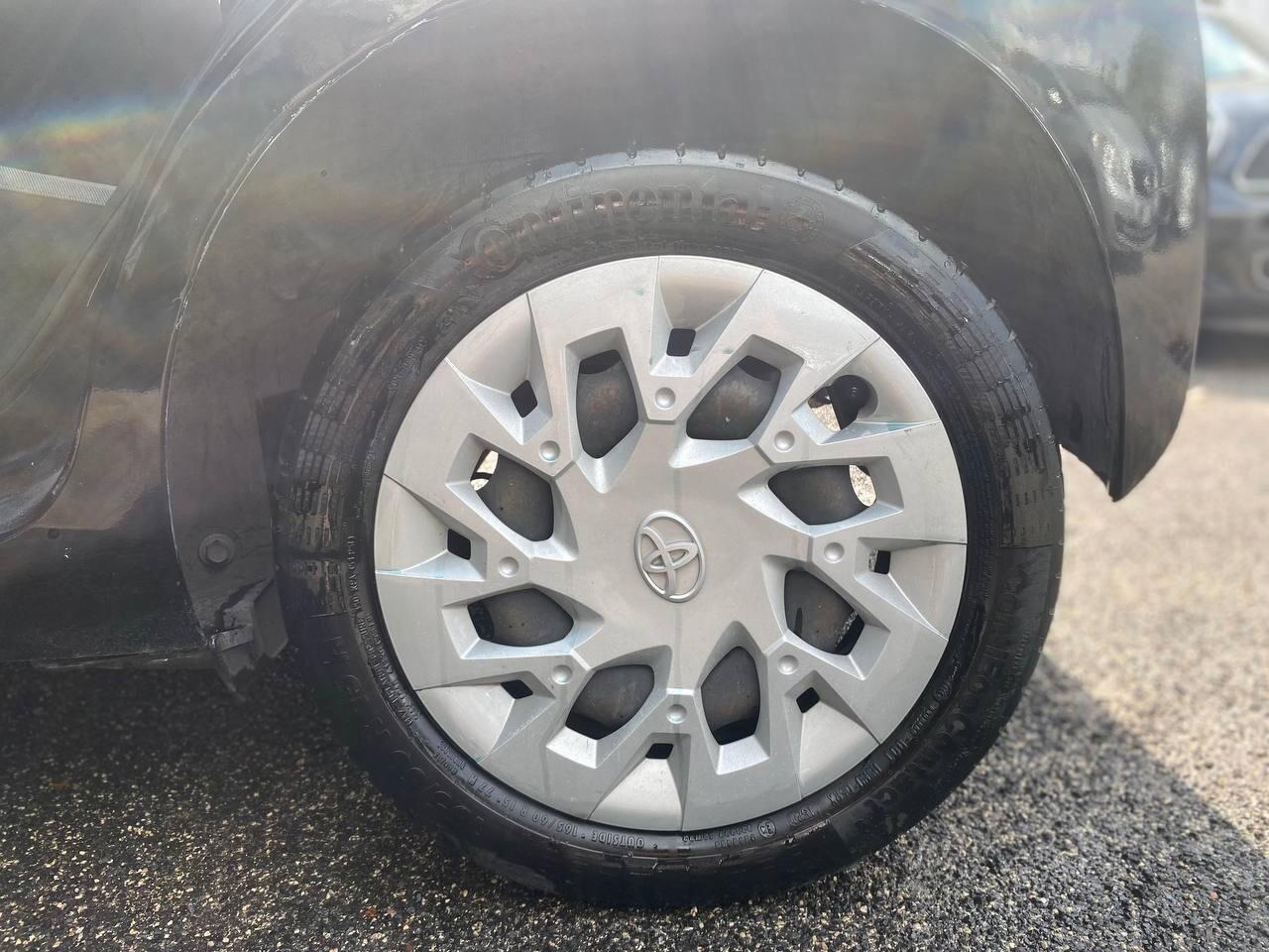 Toyota Aygo Connect 1.0 VVT-i 72 CV 5 porte x-cool