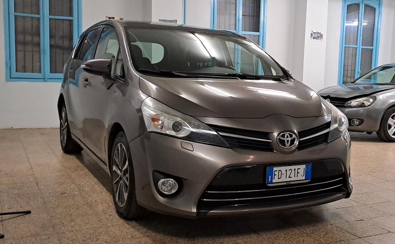 Toyota Verso 1.6 D-4D Style