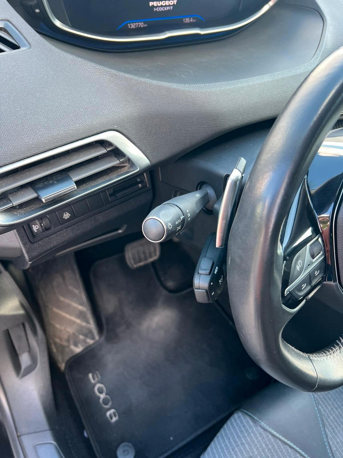 Peugeot 3008 BlueHDi 130 S&S EAT8 Allure