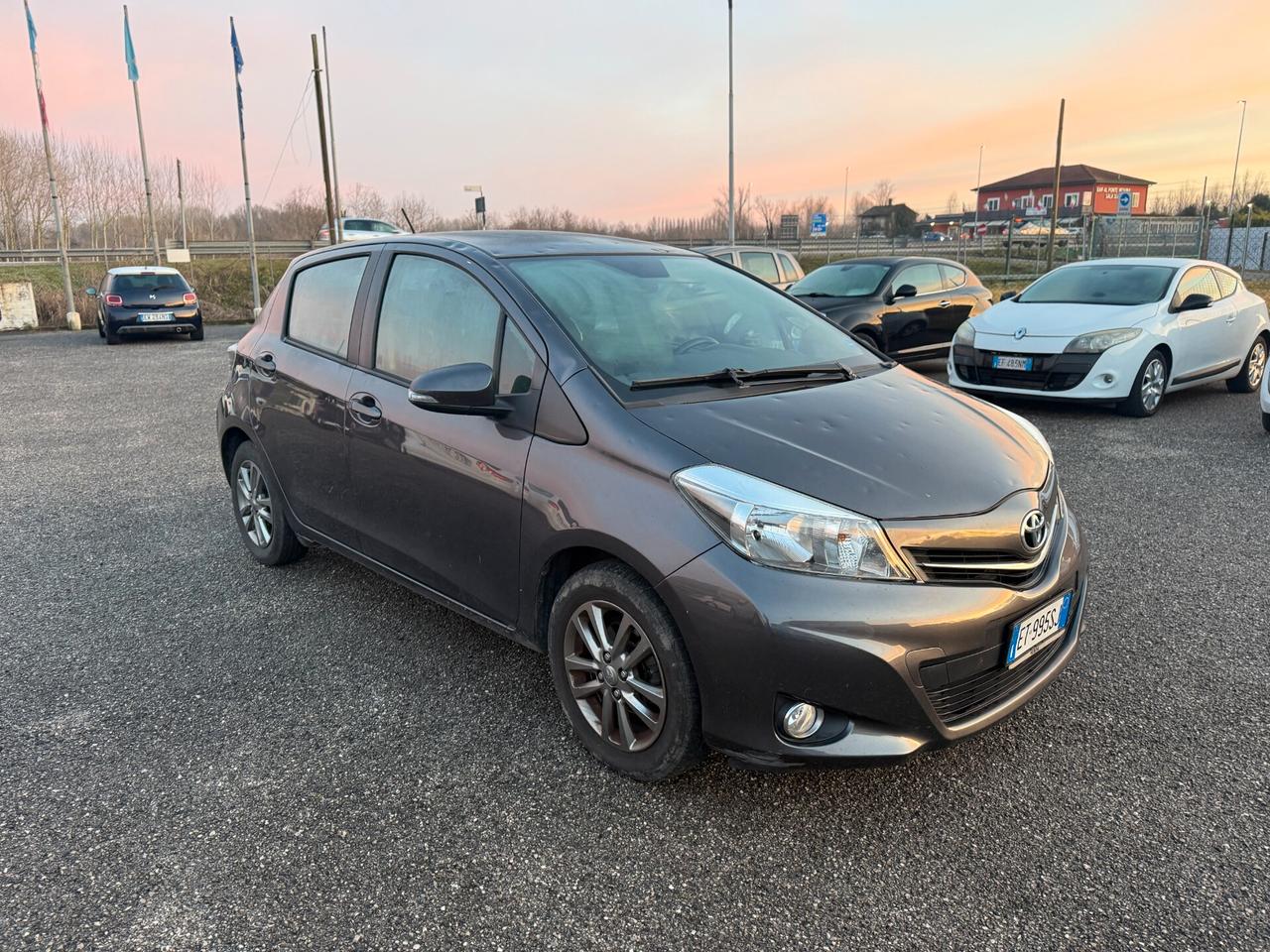 Toyota Yaris 1.0 5 porte Lounge
