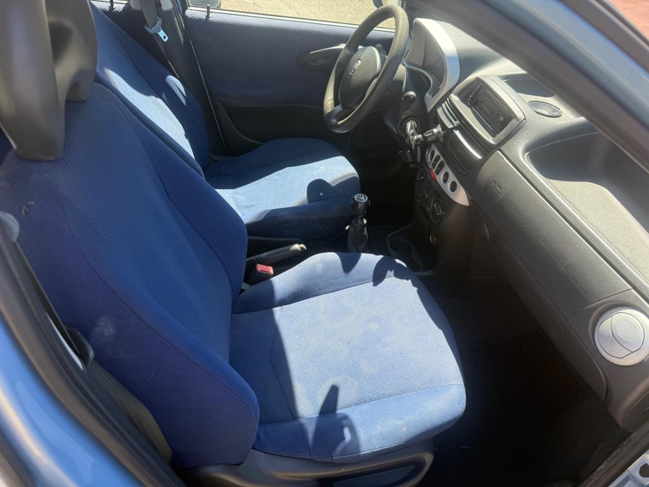 Fiat Punto 1.2i cat 5 porte ELX