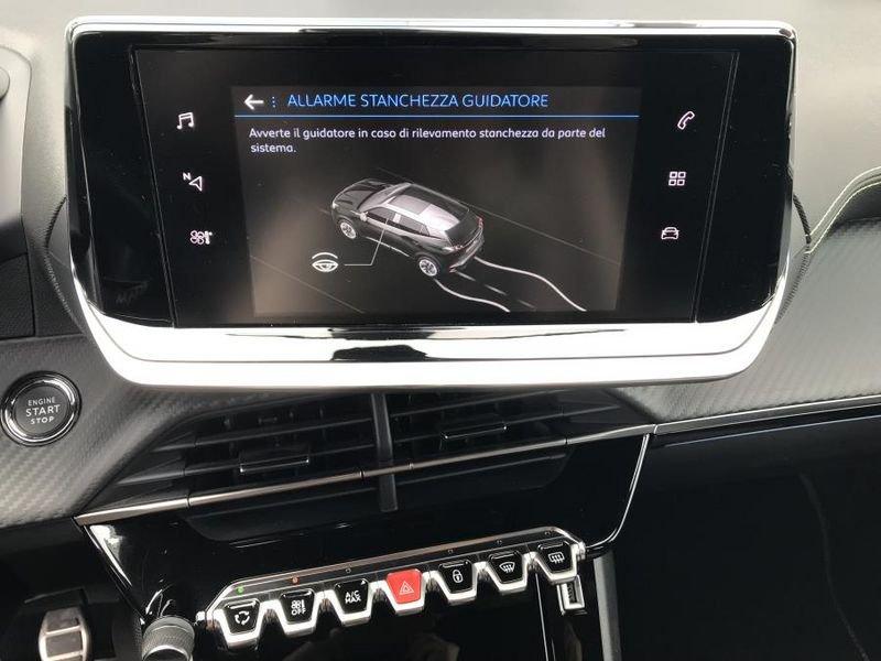Peugeot 2008 PureTech 130 GT NAVI + CAMERA + 3D