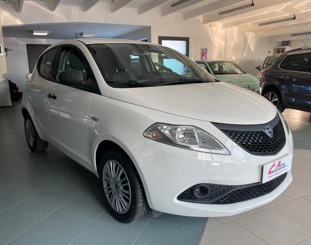 Lancia Ypsilon 1.2 69 CV 5 porte S&S Gold