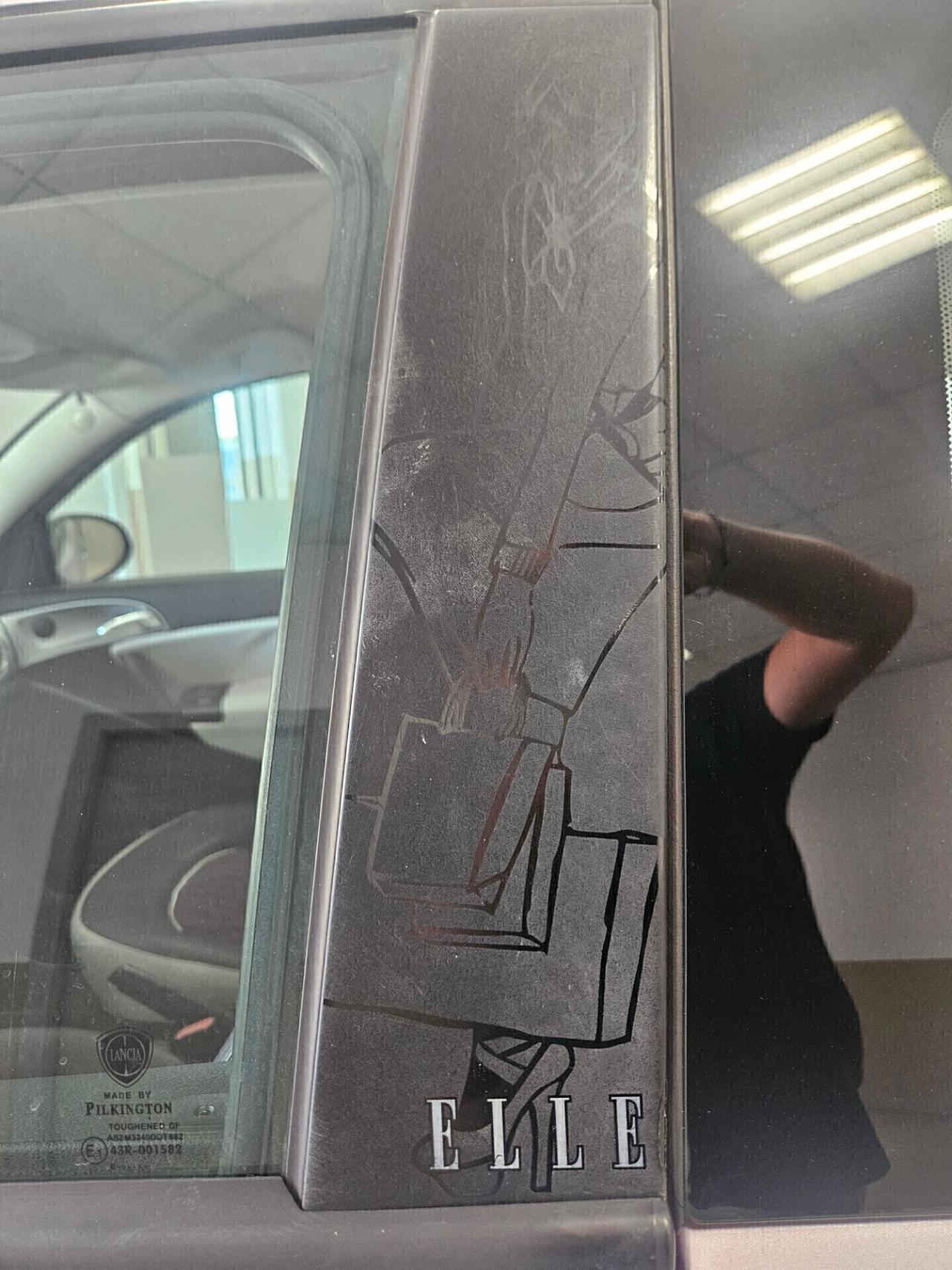 Lancia Ypsilon 1.3 MJT 75 CV Elle