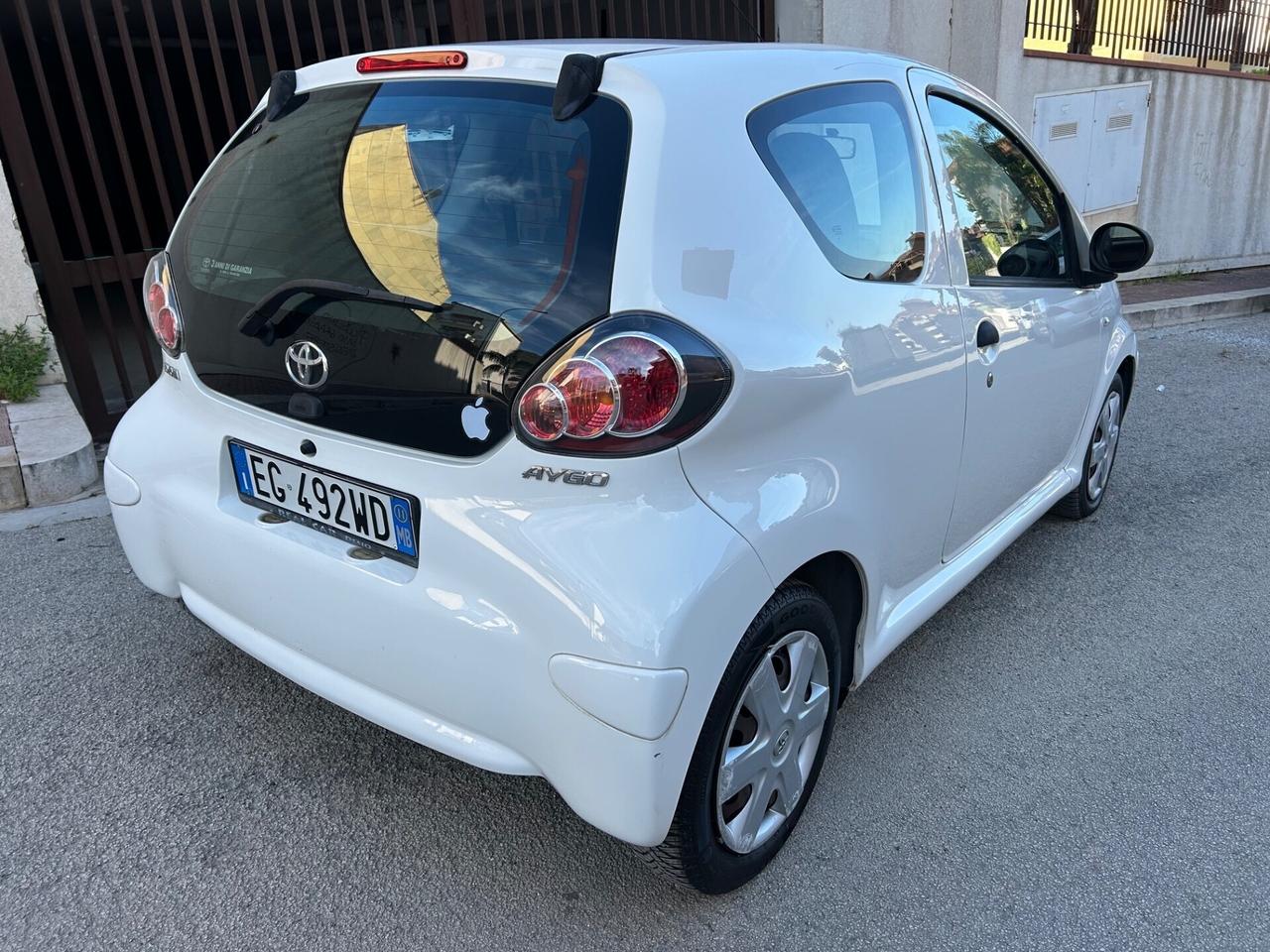 Toyota Aygo 1.0 BENZ . IDEALE PER NEO PATENTATI