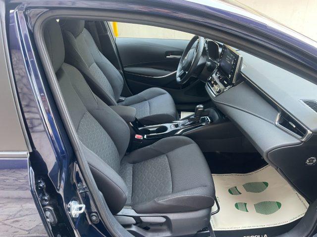 TOYOTA Corolla Touring Sports 2.0 Hybrid Business