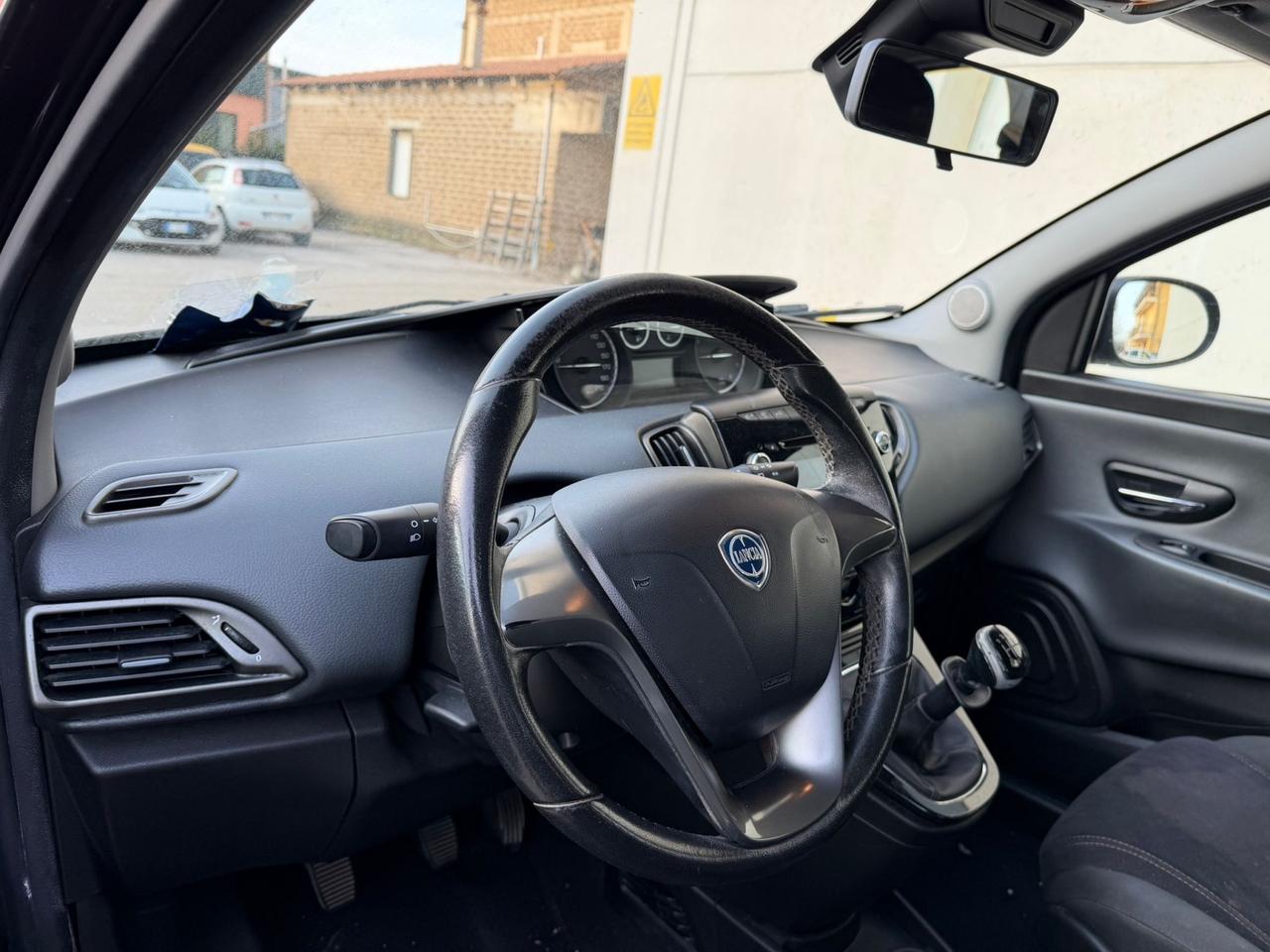 LANCIA Y 1.2 Platinum VENDUTA abbinata con CLASSE B