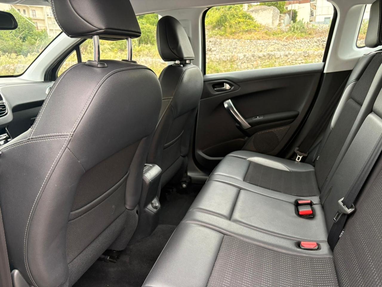 Peugeot 2008 1.6 e-HDi 92 CV Stop&Start Allure